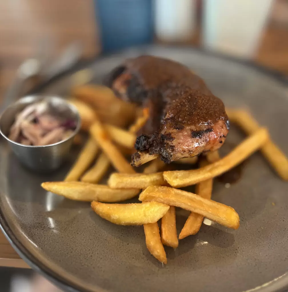 Relaxed Dining at the Aralia House